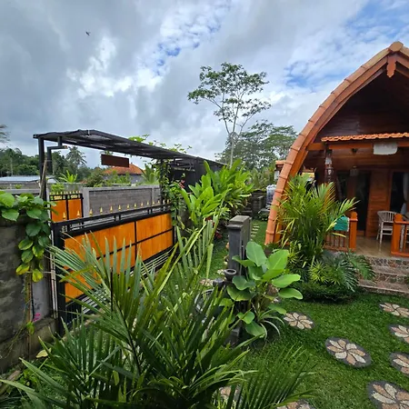 Green Pacing Lodge